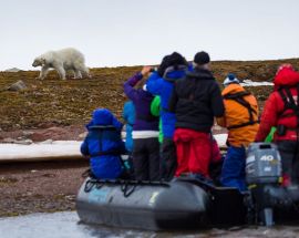 Around Spitsbergen and Polar Bears Photo 3