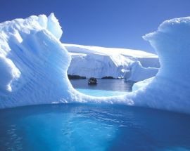 Antarctic Circle Photo 12