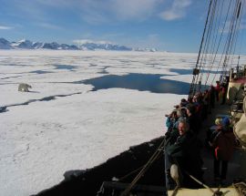 Alpine Peaks of Spitsbergen - Ski & Sail Photo 4