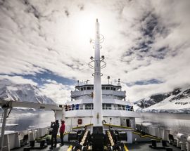 Around Spitsbergen and Polar Bears Photo 10